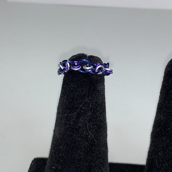 Blue, Purple and Silver chainmail ring, Size 5 1/2 - Picture 3 of 10